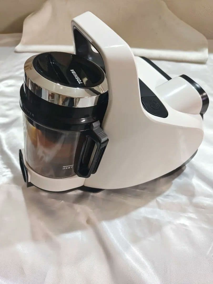 東芝　サイクロン掃除機　トルネオミニ軽量コンパクトVC‐C7A(W)2020年製
