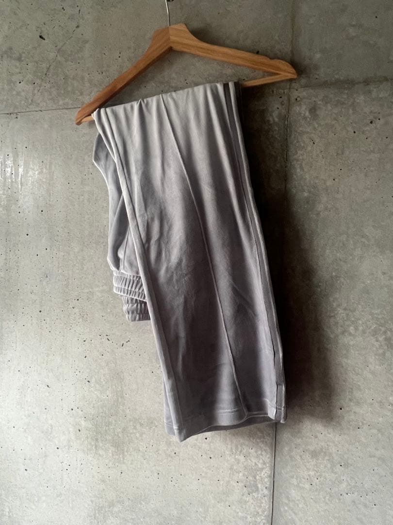 adidas original ベロア トラックパンツ　Sサイズ