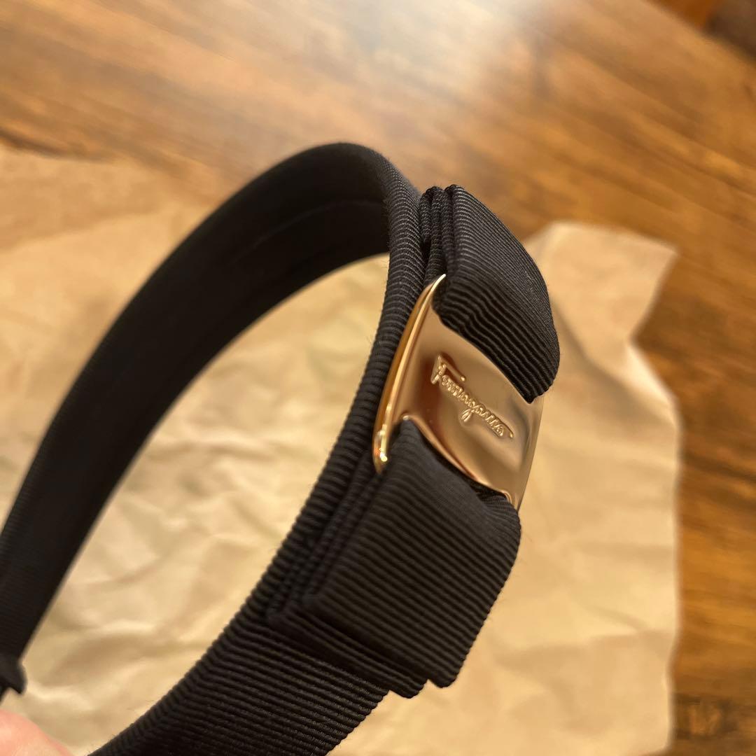 リカ　Ferragamo【フェラガモ】 リボン　 黒 カチューシャ