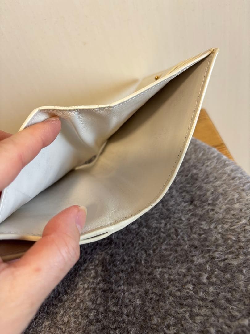 ボッテガヴェネタ⭐︎ 二つ折り財布　白