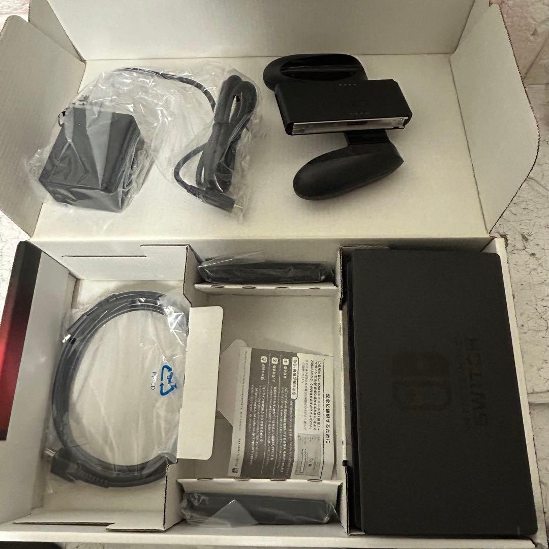 美品　訳アリ　Nintendo Switch 本体 (HAC-001)