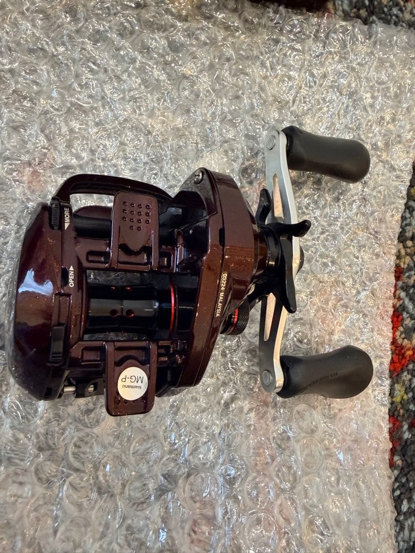 週末値下げ　美品SHIMANO Scorpion 201 ベイトリール