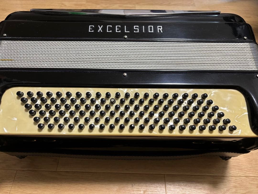 (訳あり)EXCELSIOR アコーディオン 41鍵 120ボタン ケース付き