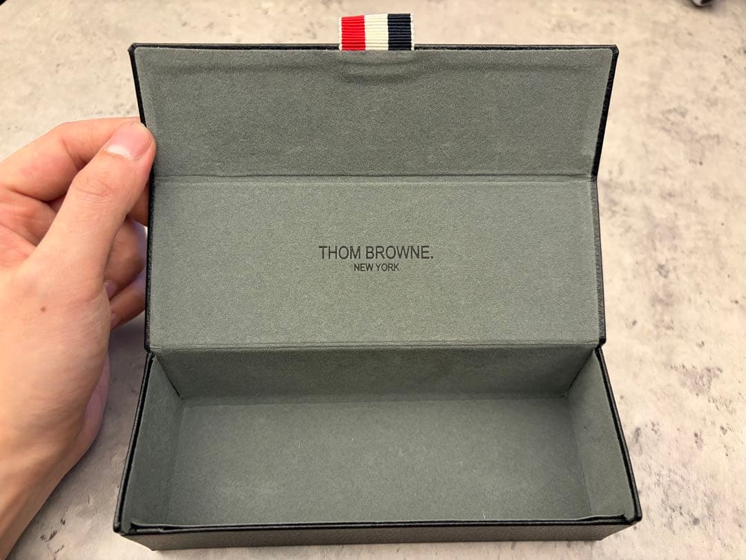 ゴ*ス様 THOM BROWNE DITAサングラスブラックTBS120-A-0