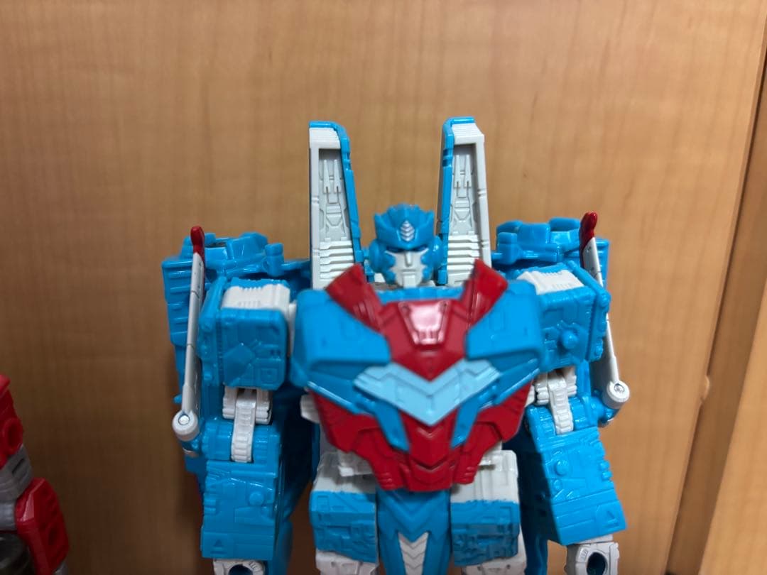 ド*d様 トランスフォーマー レガシー ショックウェーブ オライオンパックス
