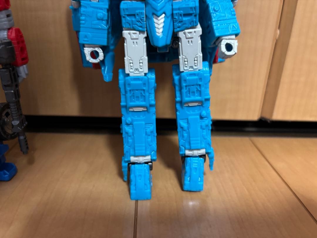 ド*d様 トランスフォーマー レガシー ショックウェーブ オライオンパックス