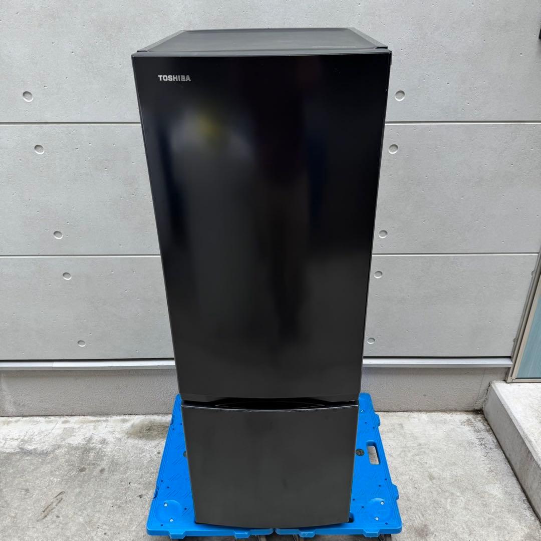 311⭐️2022年製美品★東芝冷蔵庫　大型　ブラック　黒　自動霜取り　一人暮らし