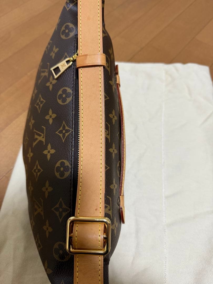 Louis Vuitton モノグラム ボディバッグ　バムバック