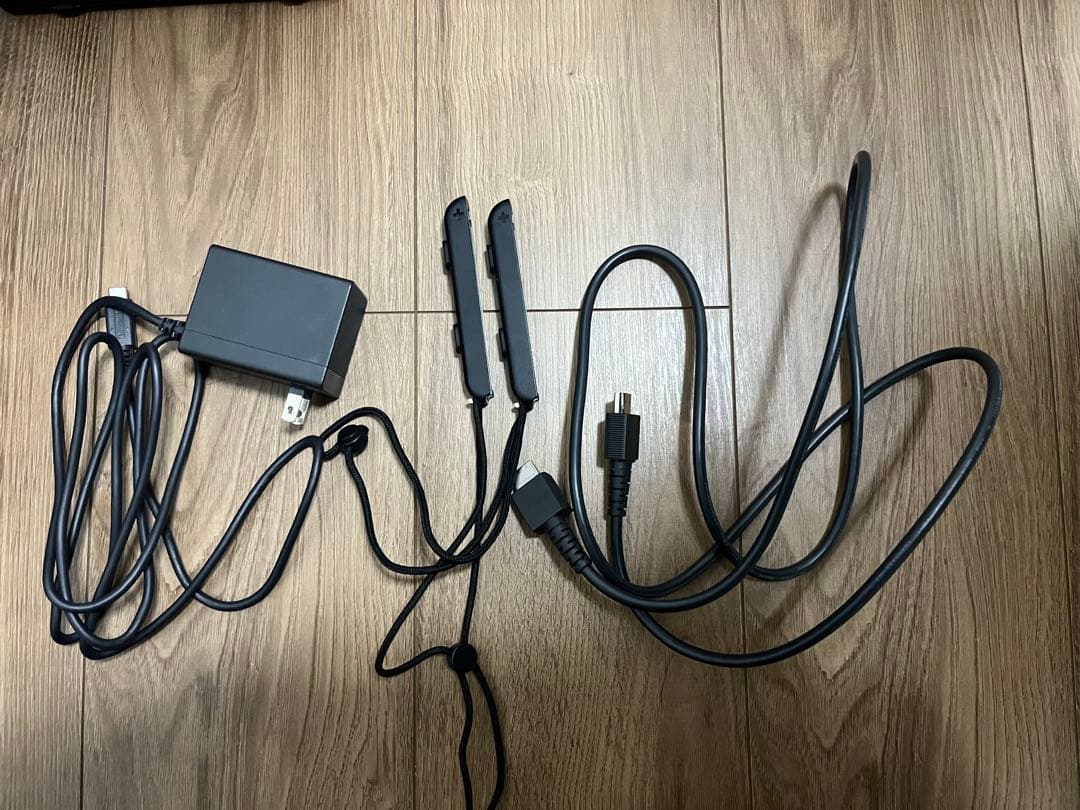 【美品】Nintendo Switch 本体 ネオンブルー/ネオンレッド