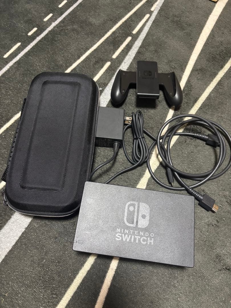 Nintendo Switch モデル 青/赤