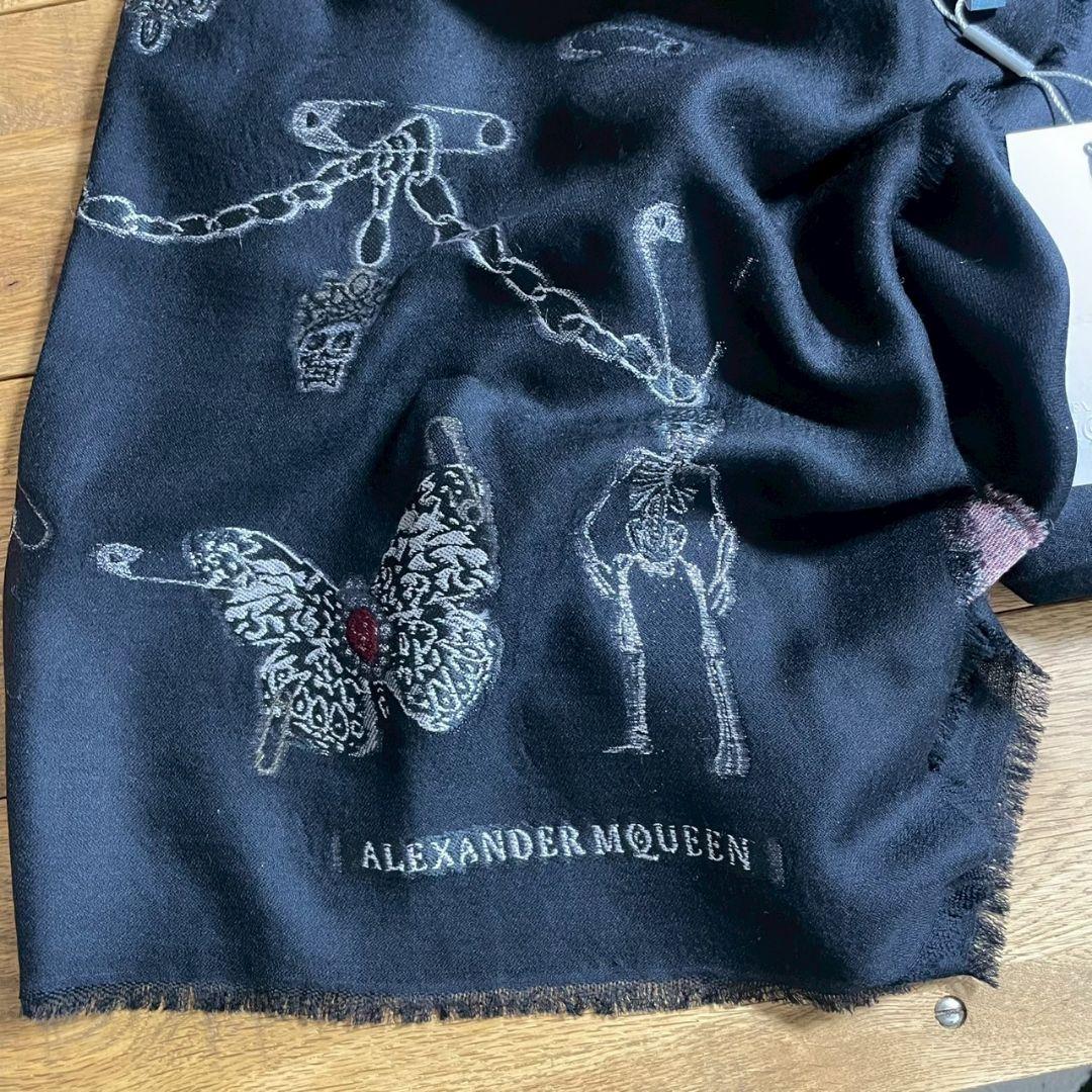 Alexander McQueen　スカルスカーフ　カシミヤ100% タグ取れ