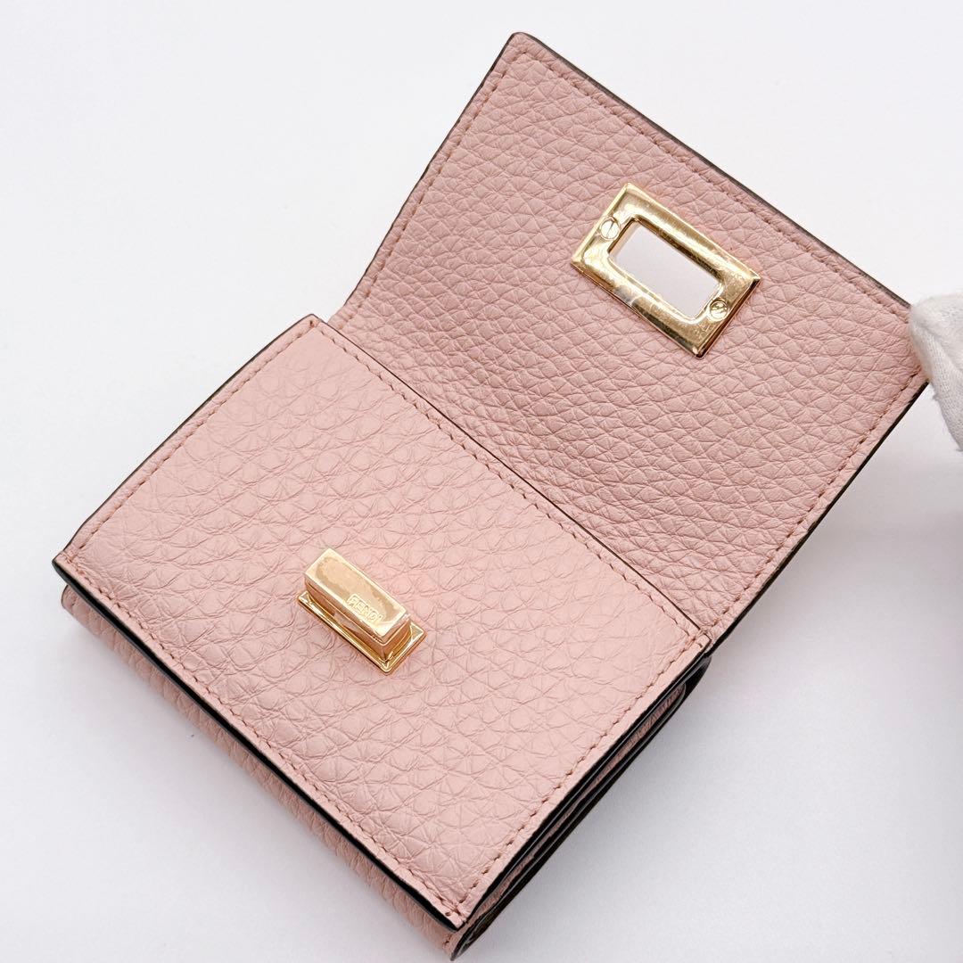 FENDI フェンディ ピーカブー コンパクト ウォレット レザー 三つ折り財布