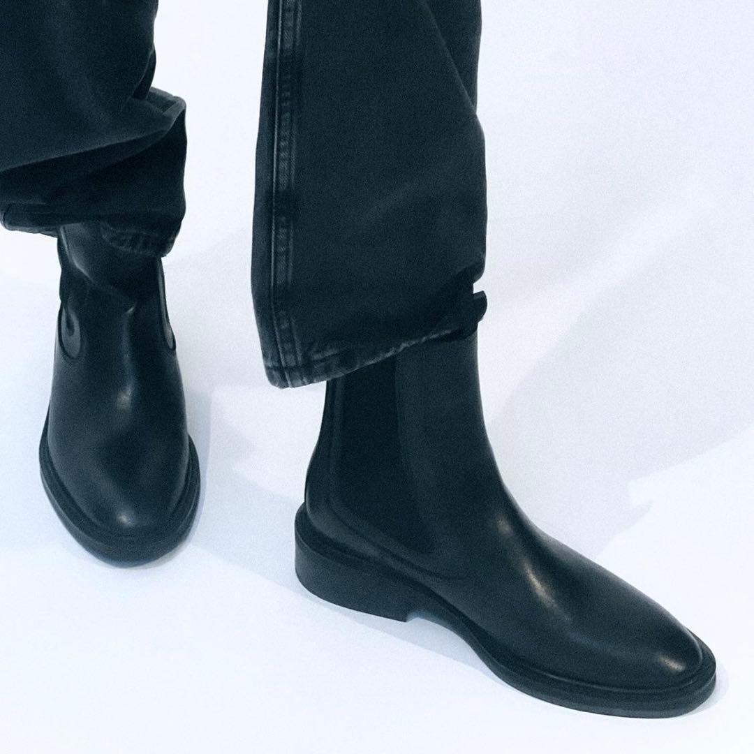 ZARA レーザーブーツ 37サイズ24センチ 未使用