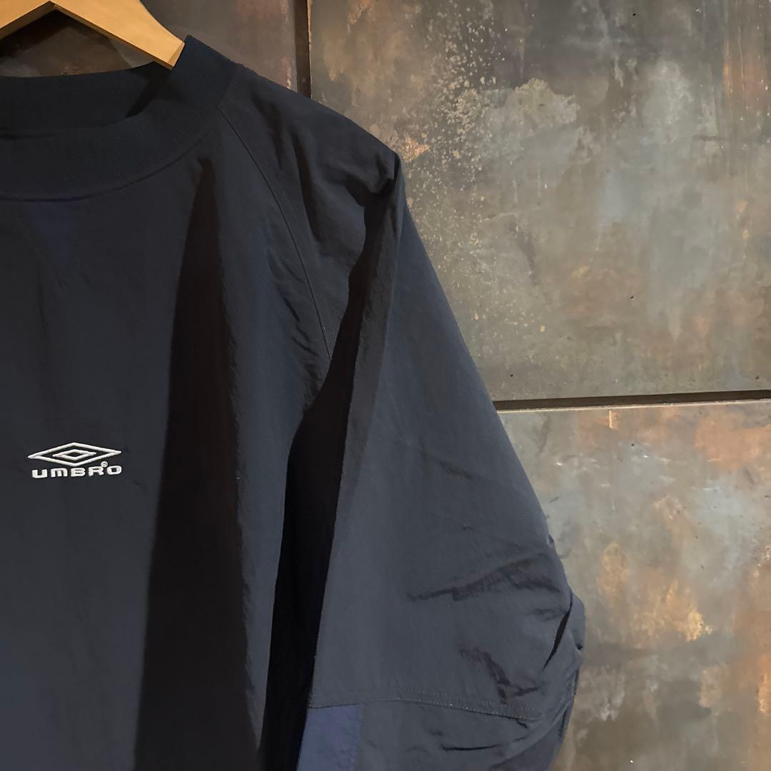 UMBRO JOURNAL STANDARD プルオーバー