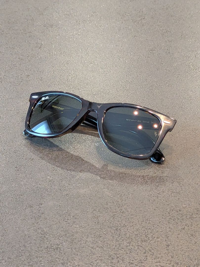 【難あり・専門店調整推奨】 Ray-BanウェイファーラーRB2140F 902