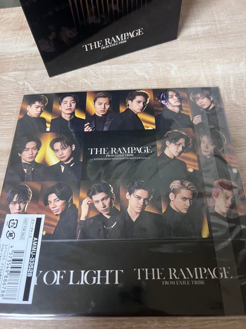 THE RAMPAGE RAY OF LIGHT初回限定盤 DVD 特典付き‼️