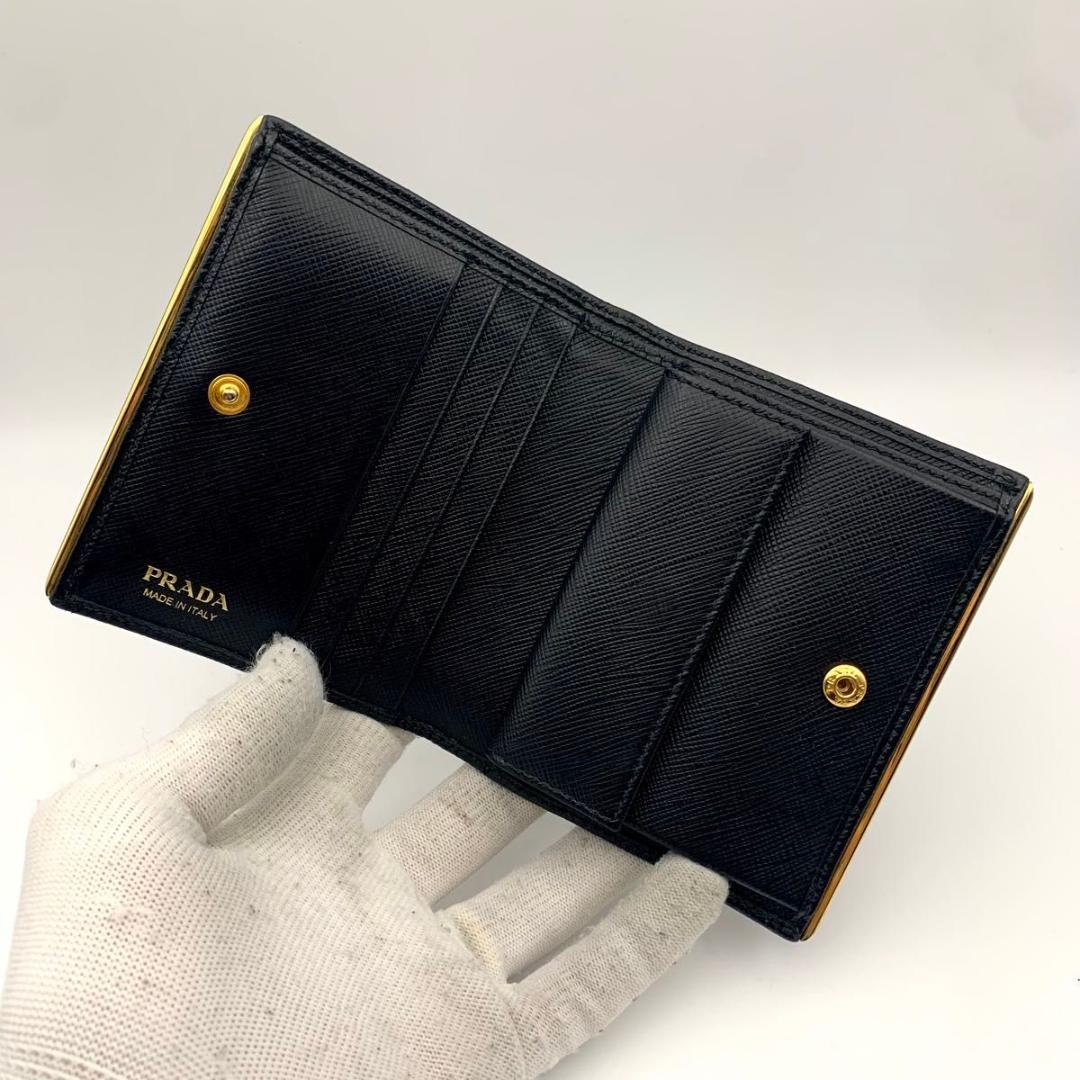 鑑定済み 箱付き プラダ 財布 サフィアーノ 二つ折り コンパクト 金具 黒