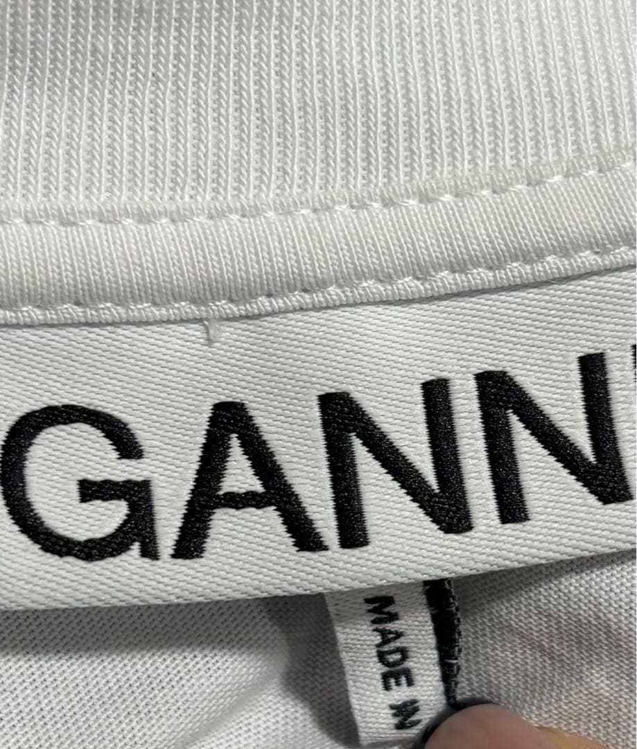 GANNI Tシャツ　2025