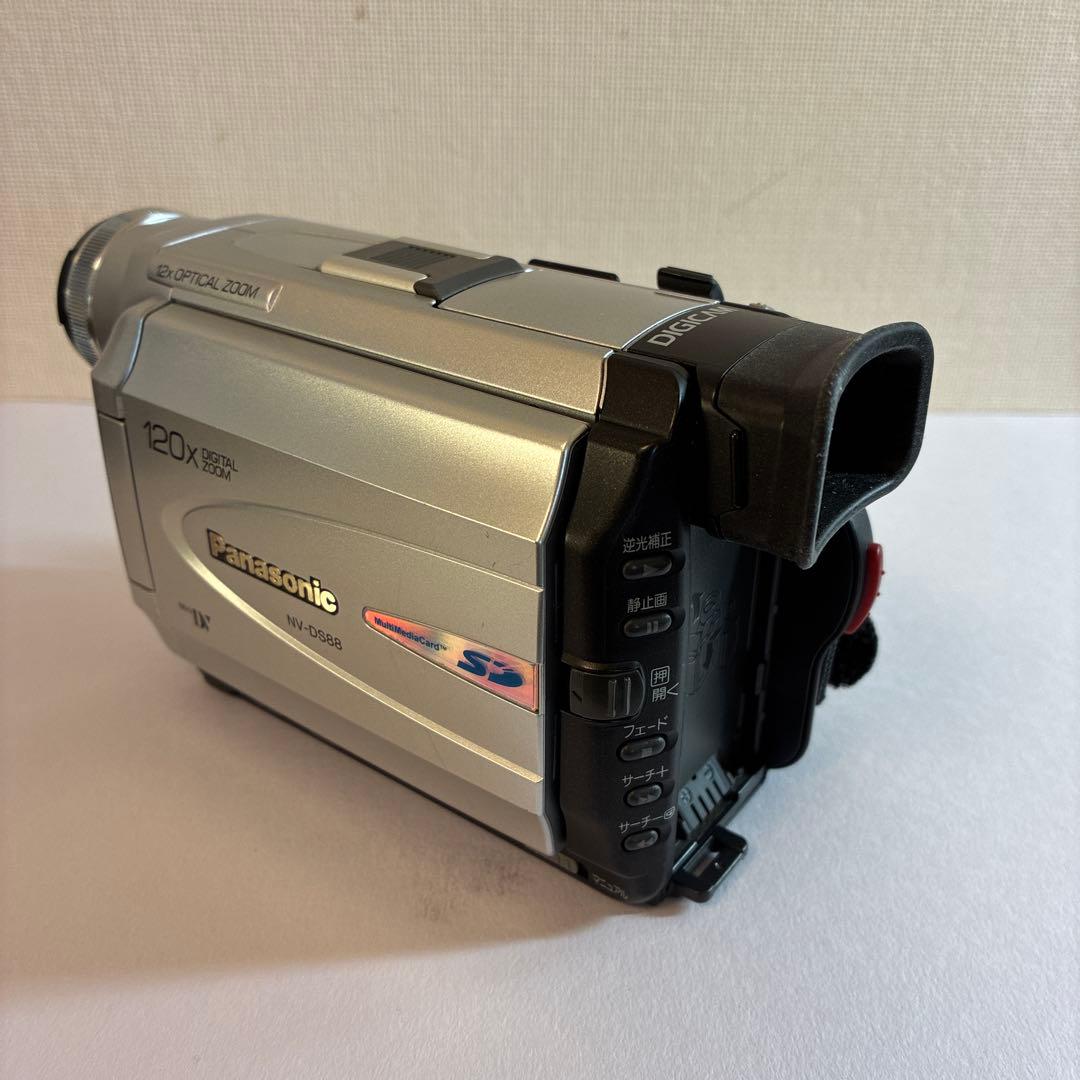 Panasonic NV-DS88 ビデオカメラ本体及び付属品