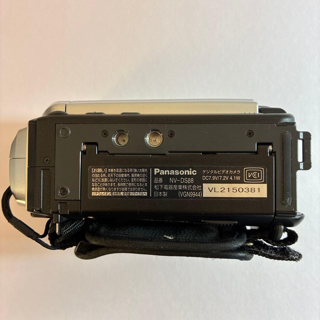 Panasonic NV-DS88 ビデオカメラ本体及び付属品