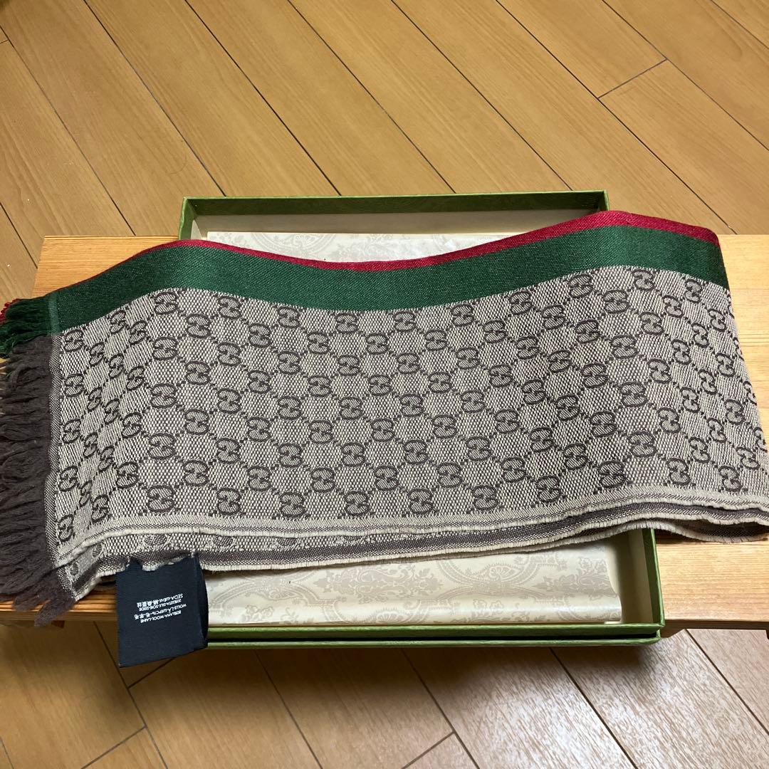 早いもの勝ち！　GUCCI GGパターン マフラー ベージュ