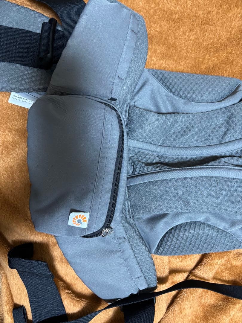 【金曜日まで！新品】Ergobaby 抱っこ紐 グレー　エルゴ　オムニブリーズ