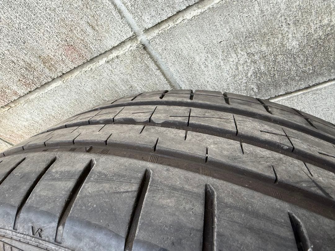 美品　Vredestein 295/30ZR24 タイヤ 4本セット