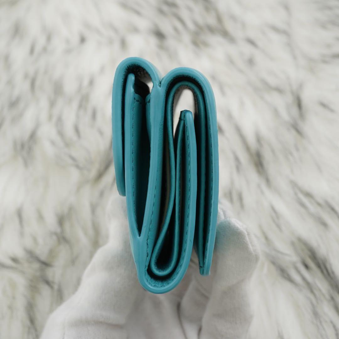 新品未使用品　箱・タグ付き　Chloe クロエ　三つ折り財布　ロゴグラム　ブルー