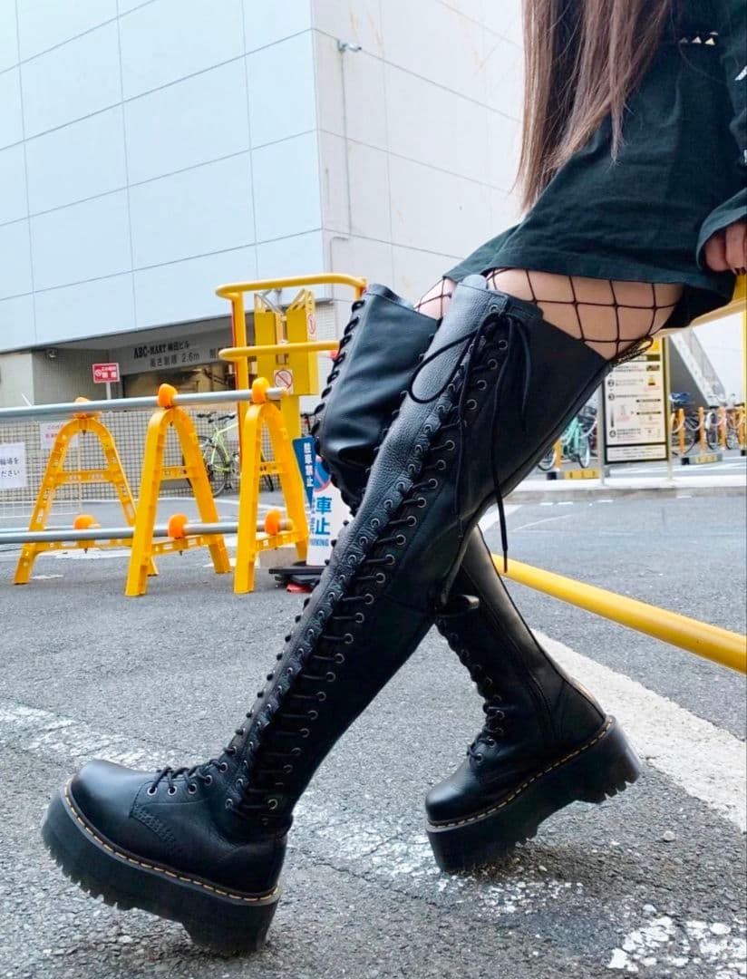 【激レア】Dr.Martens AZREYA UK5 黒 厚底 ニーハイブーツ