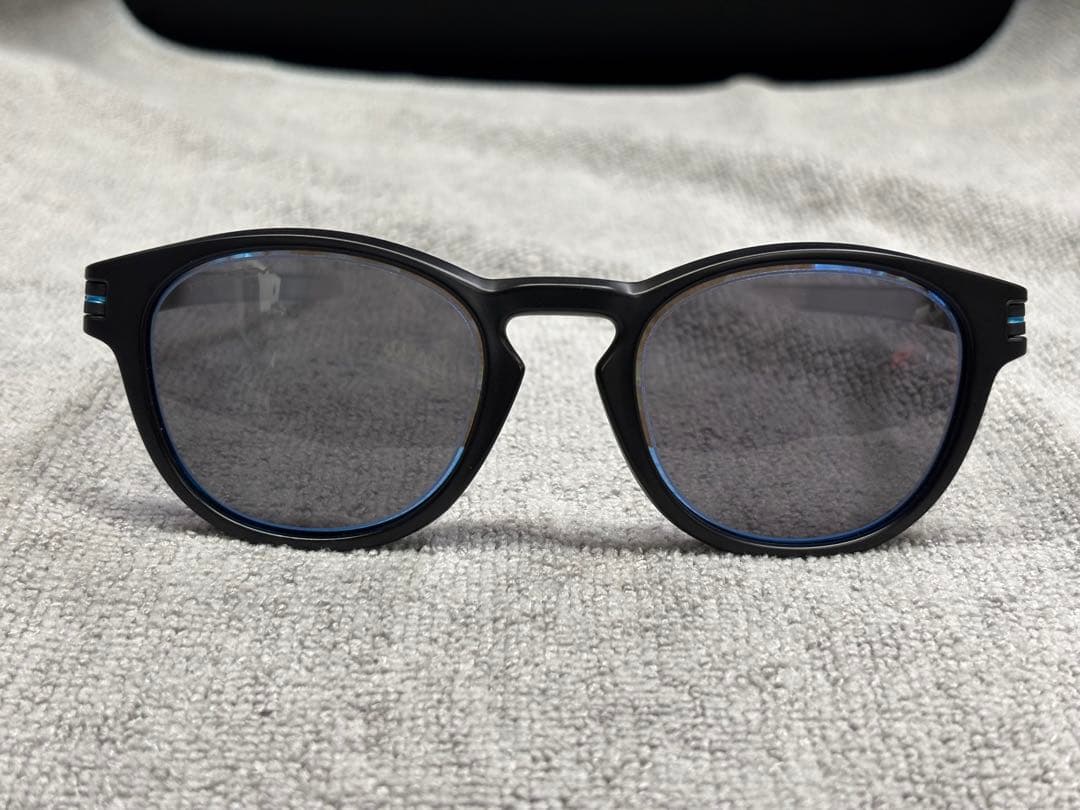 OAKLEY Latch AsiaFit（Low Bridge Fit）