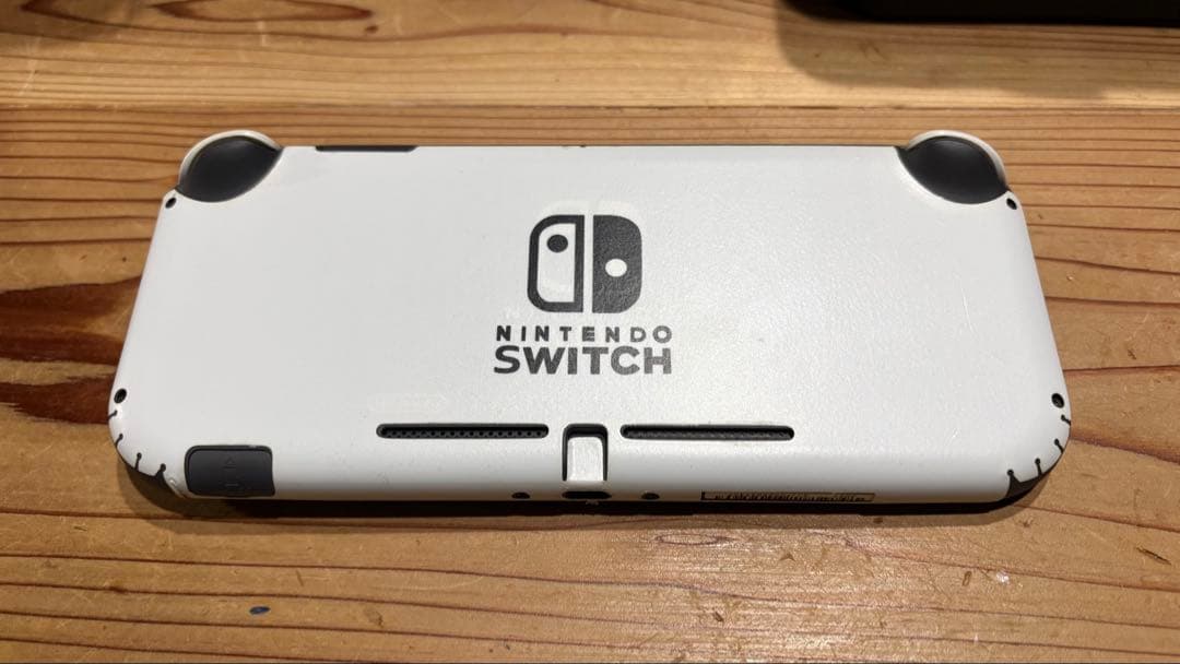 【Nintendo switch ライト 】電源ボタン難あり