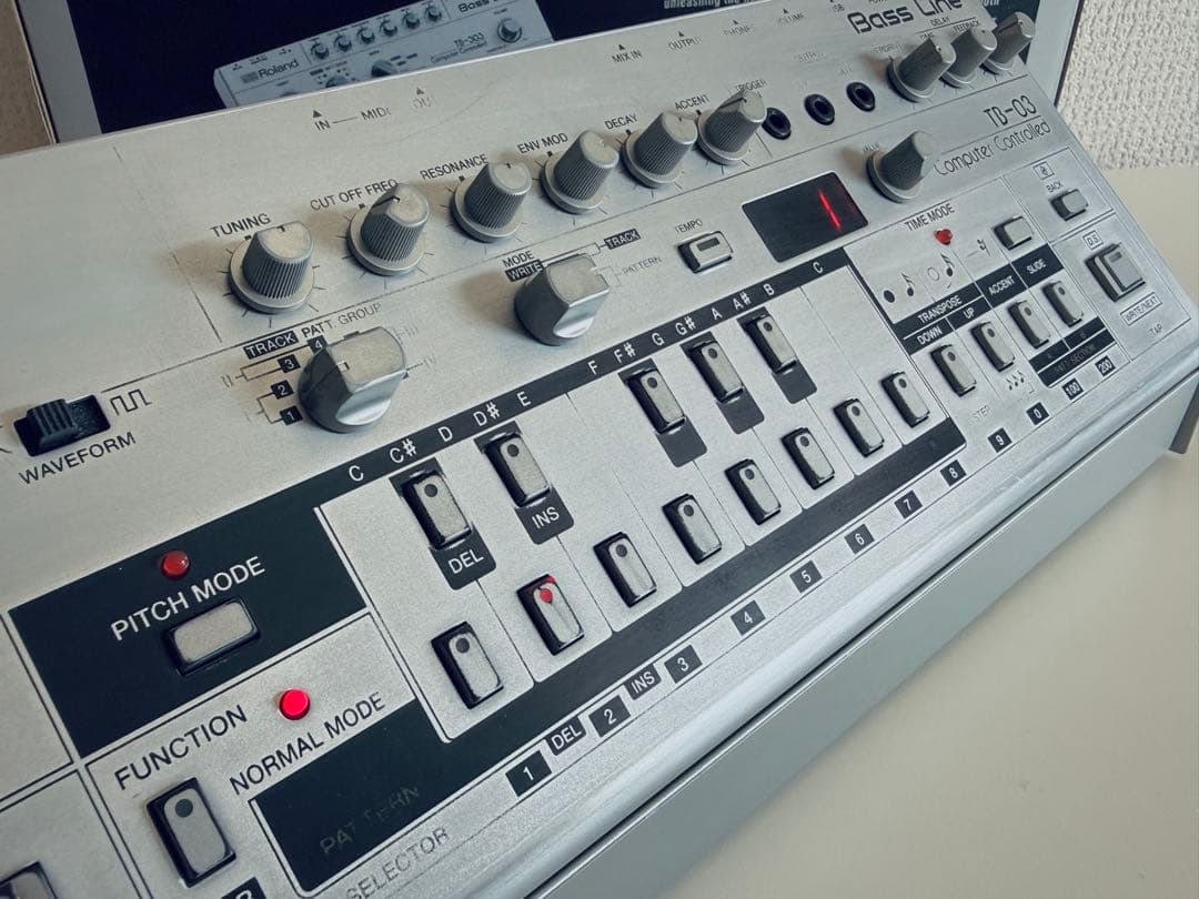 roland boutique TB-03 ベースライン　TB-303