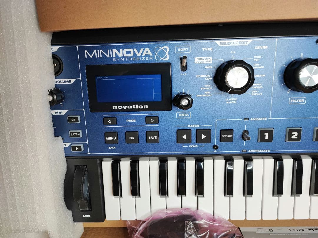 Novation MININOVA シンセサイザー
