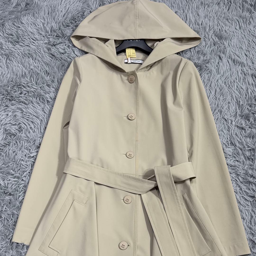 美品✨フォクシー定価 9万 レイニーフィットアンドフレアコート ベルト フード