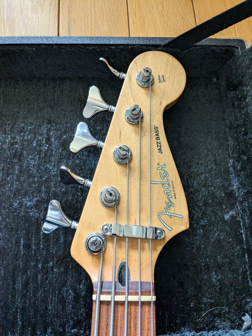 ベース Fender Deluxe Active Jazz Bass V