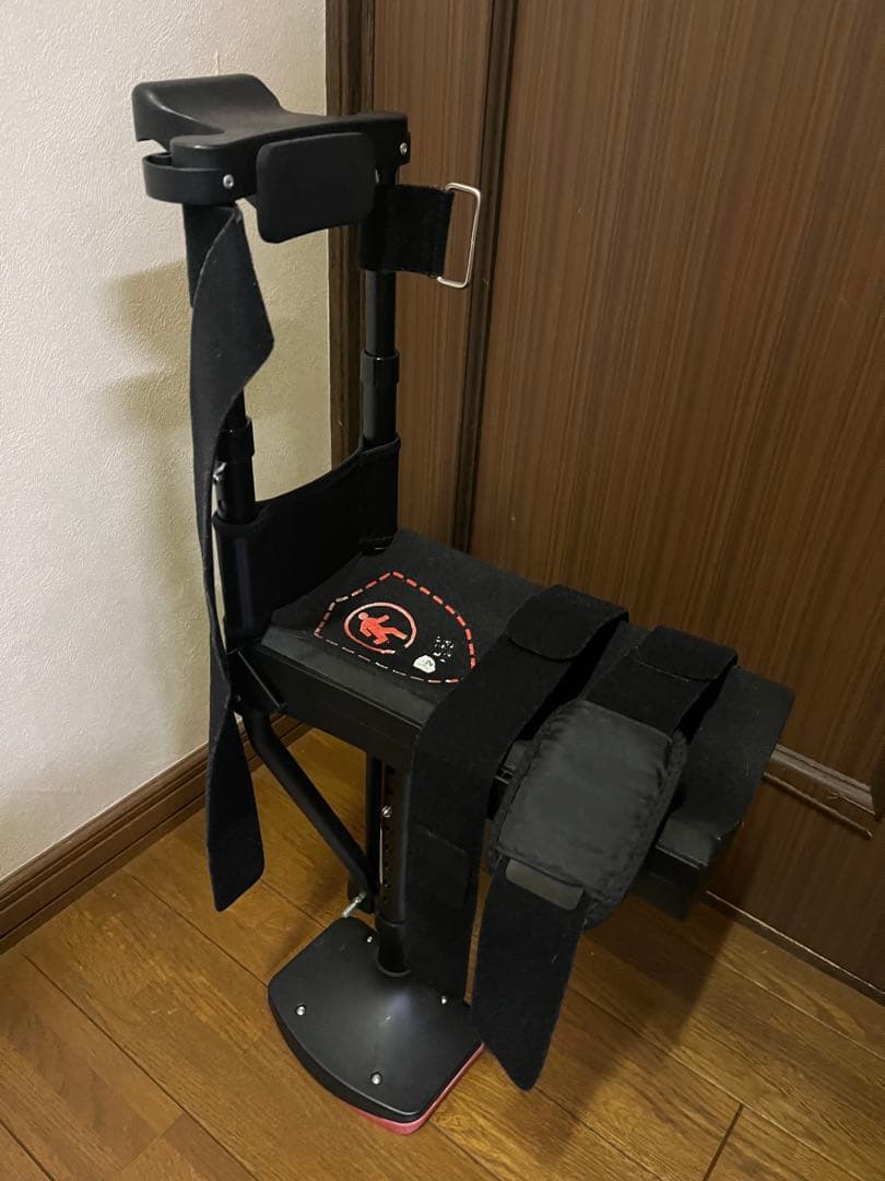 【使用感あり】ハンズフリー松葉杖 歩行補助具 痛みのない膝松葉杖 ニークラッチ