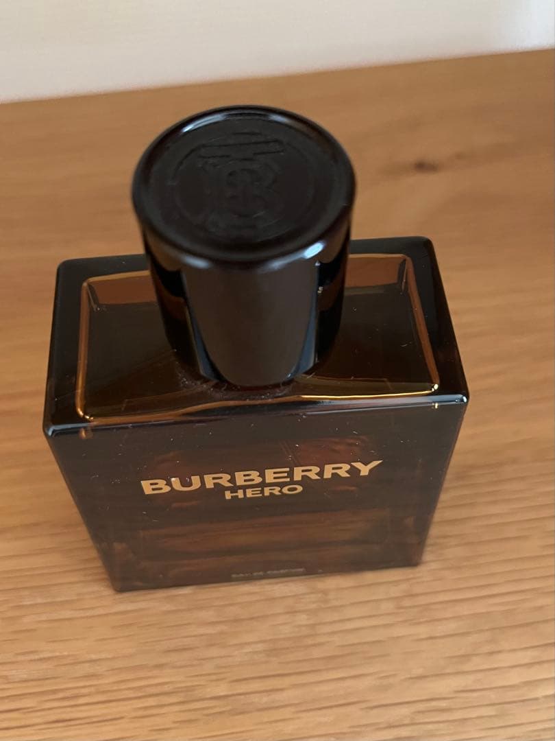 100ml バーバリーヒーローオードパルファム