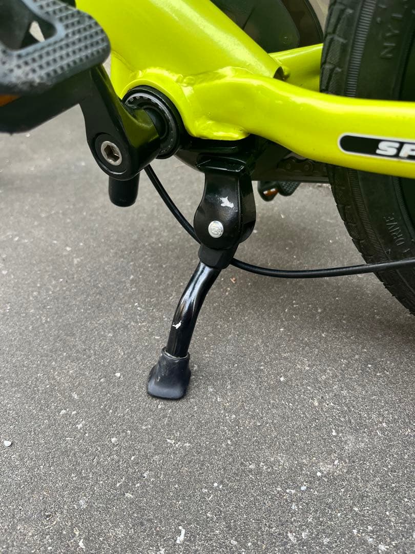 STRIDER 14X　ストライダー　ライムイエロー　ペダルキット・スタンド付き