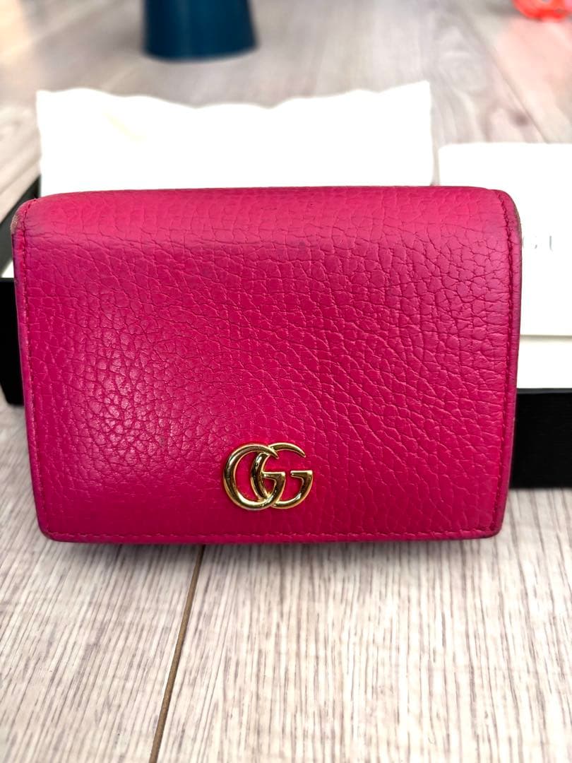 GUCCI 二つ折り財布 ピンク