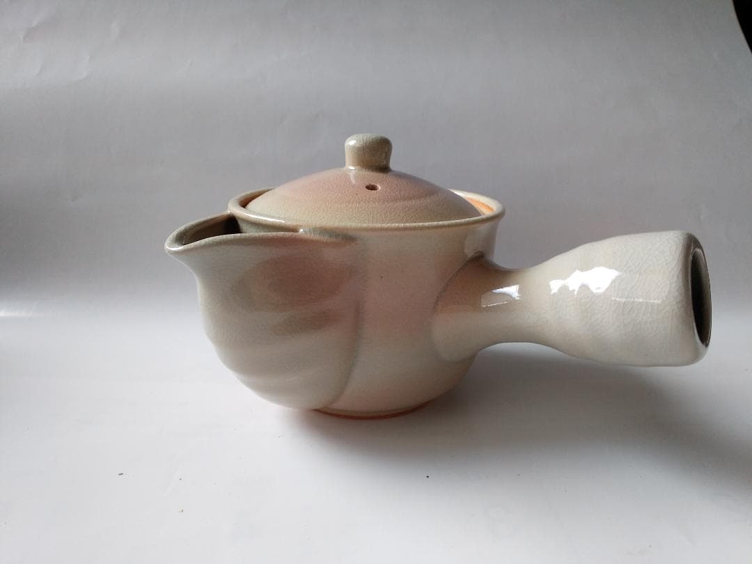 萩焼 茶器 萩陶苑 椿秀窯 新品 未使用 です。