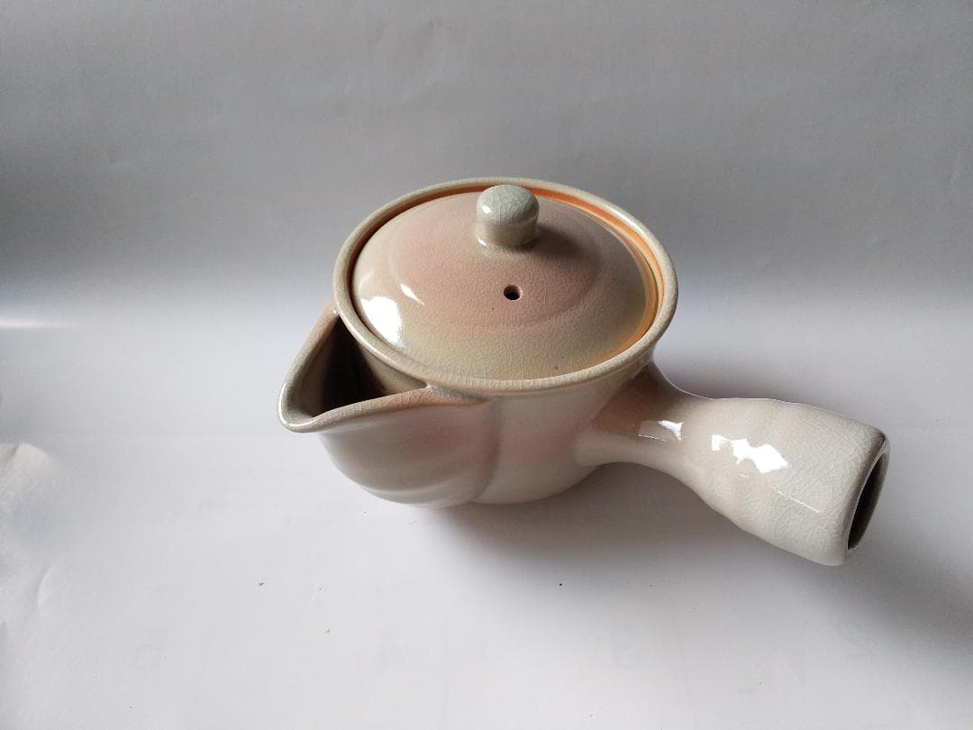 萩焼 茶器 萩陶苑 椿秀窯 新品 未使用 です。