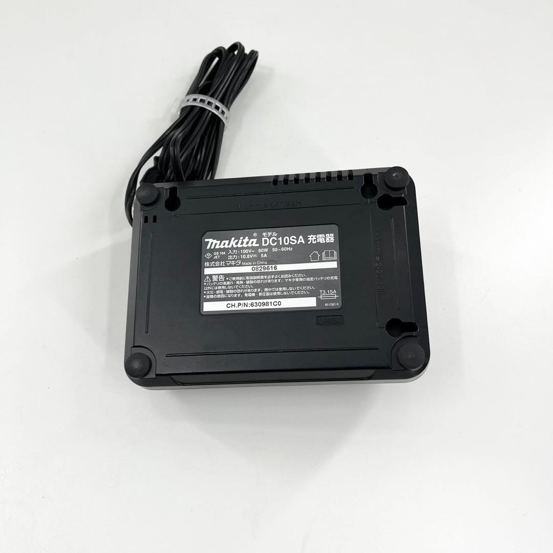 Makita マキタ CL106FD 充電式クリーナー 掃除機 充電器付
