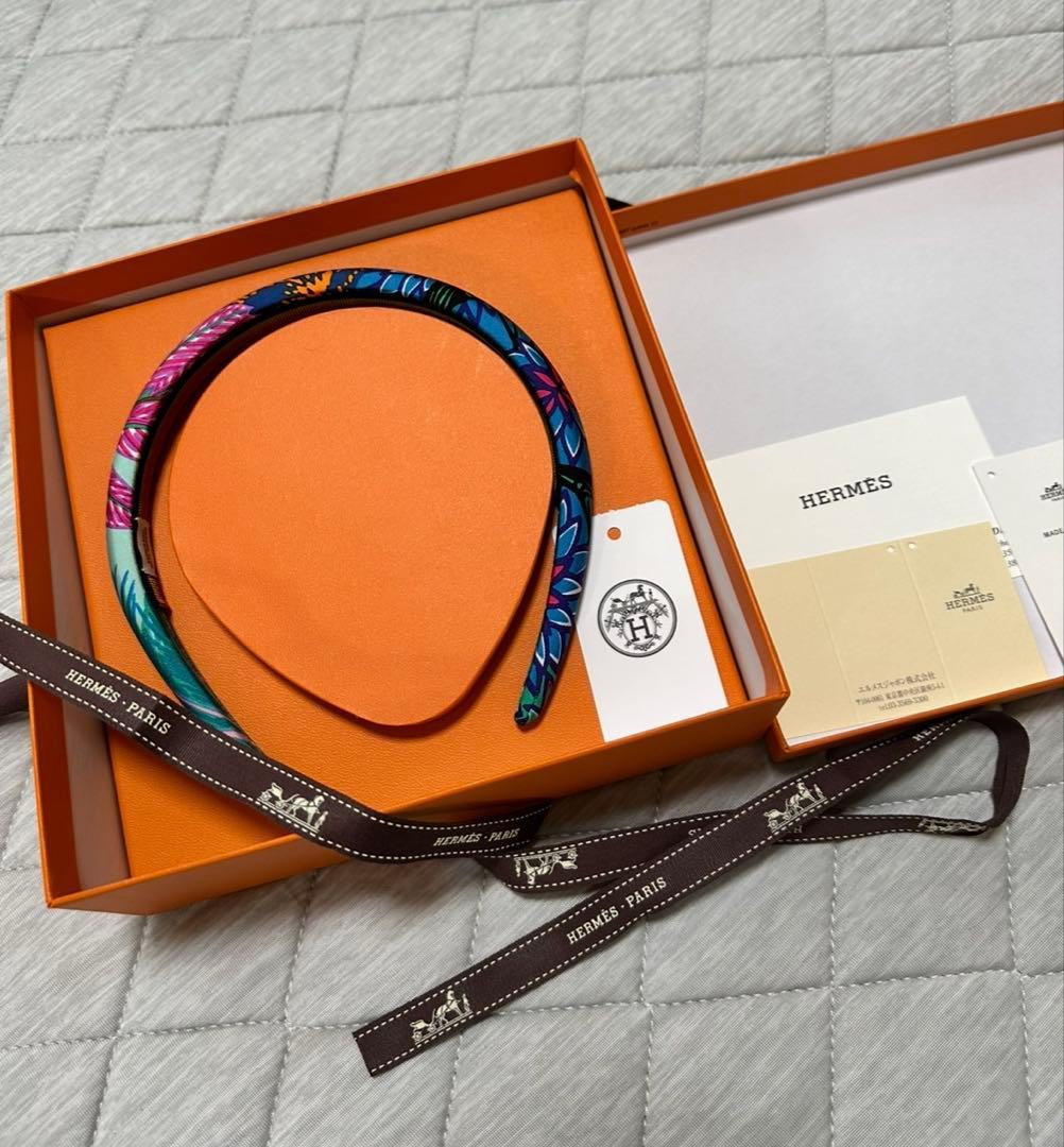 パ*ヤ様 HERMES カチューシャ　ヘアバンド　エルザ