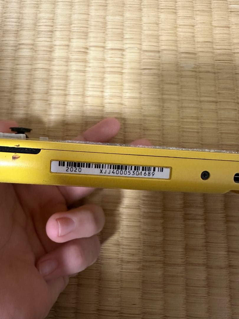 す*し様 Switch Lite イエロー 本体 中古 動作確認済
