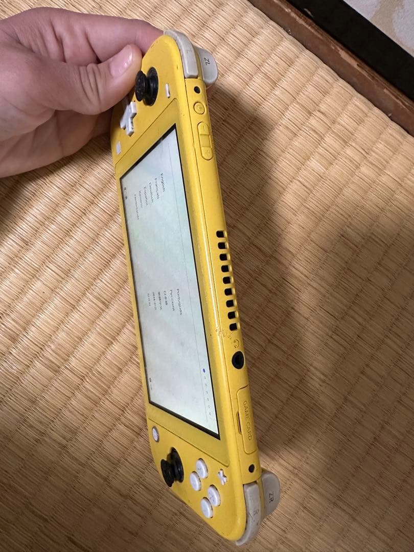 す*し様 Switch Lite イエロー 本体 中古 動作確認済