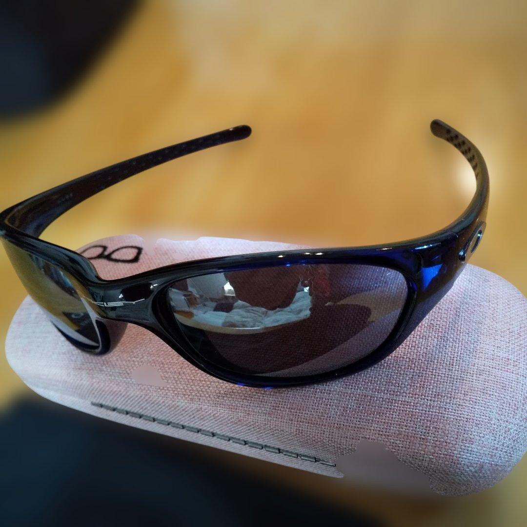 OAKLEY ブラックサングラス ケース付き
