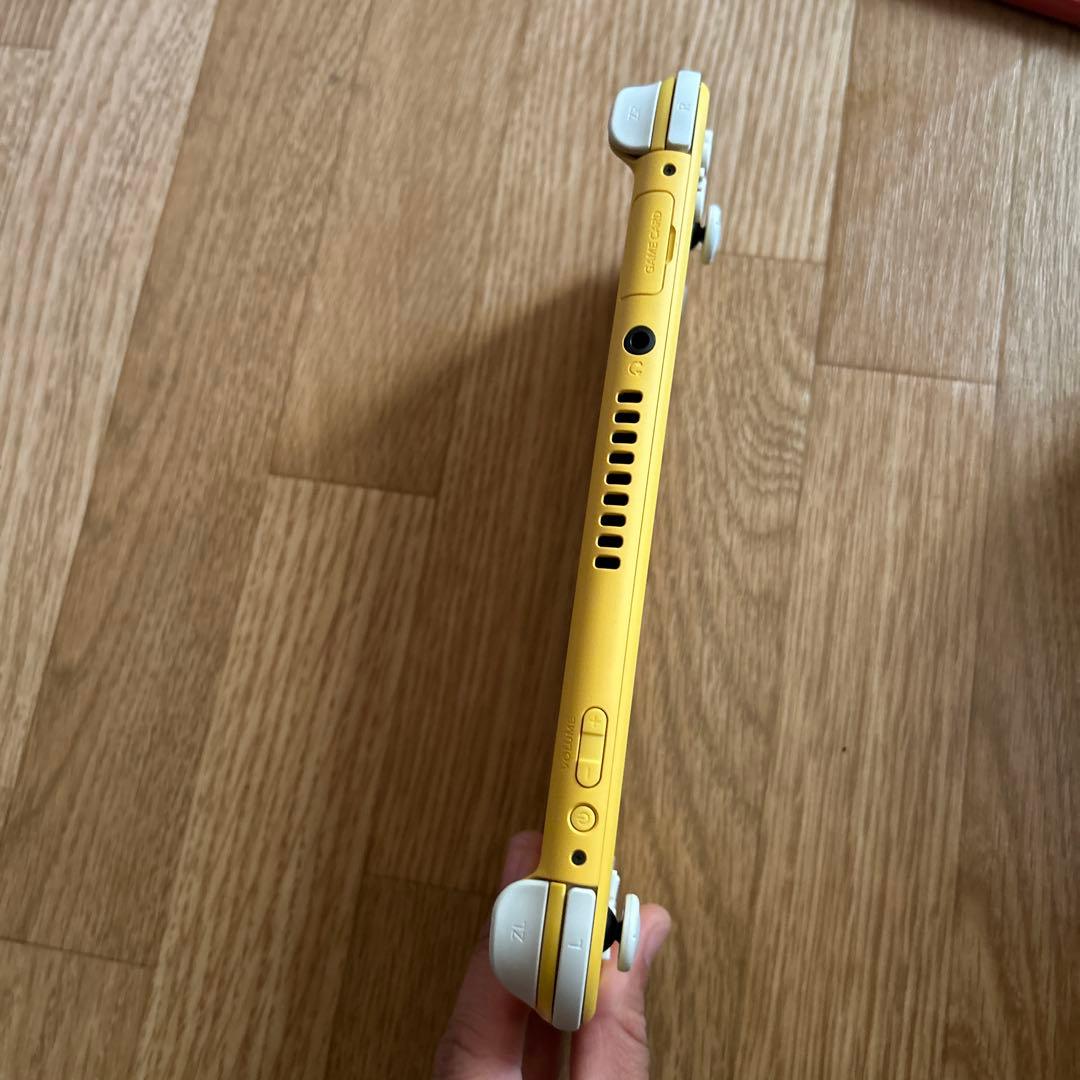 Nintendo Switch lite/イエロー/本体/充電器/あつ森カセット