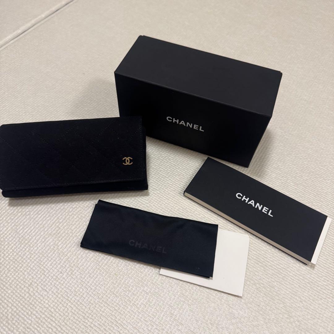 【新品未使用】CHANEL スクエア シェイプ サングラス ブラック　チェーン黒