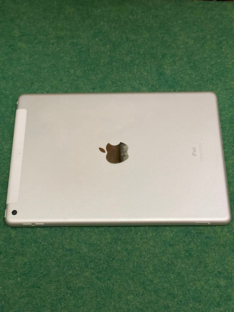 iPad (第7世代) シルバー 32GB WiFi ケース付き①