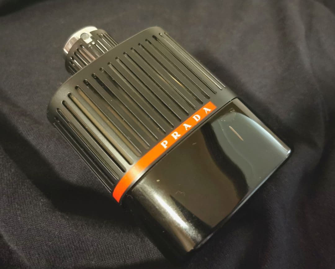 廃盤！レア！プラダ ルナロッサ エクストリーム オーデパルファム 香水100ml